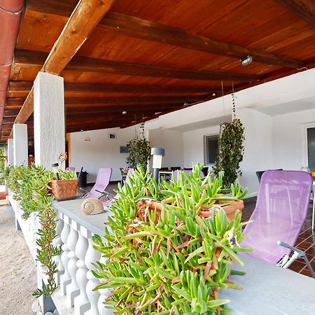 Apartments Katarina Veli Rat Exterior photo