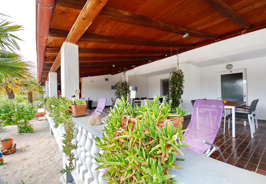 Apartments Katarina Veli Rat Exterior photo