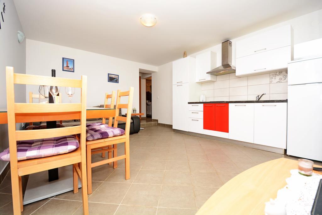 Apartments Katarina Veli Rat Exterior photo